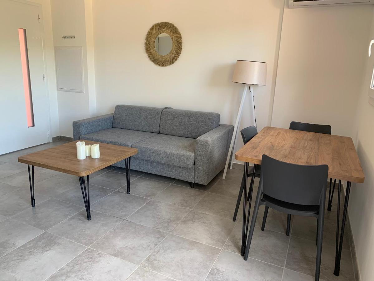 Residence Hoteliere Les Hameaux De Saint Cyprien Appartement 2 Chambres Lecci Exterior foto